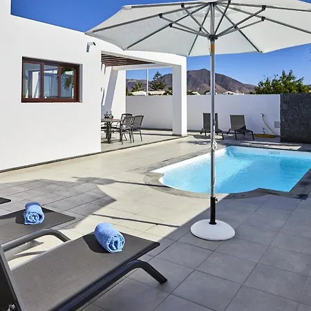 Cantium - Lh101 By Now Ltd ヴィラ プラヤ・ブランカ